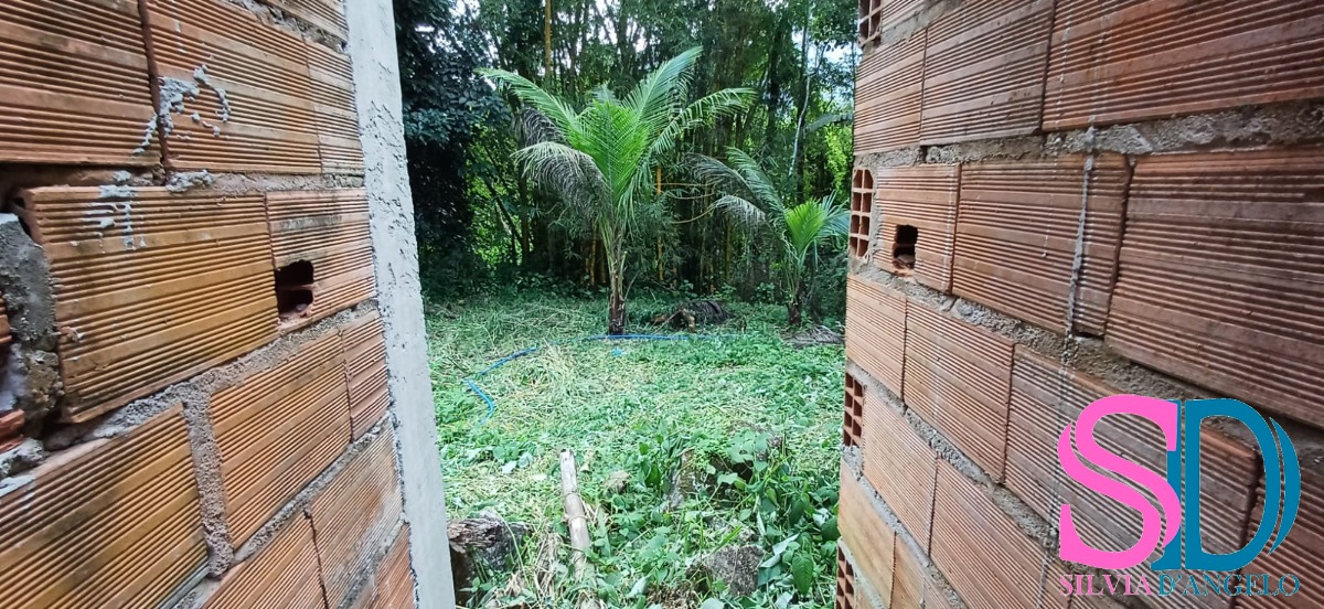 Casa à venda com 2 quartos, 60m² - Foto 8