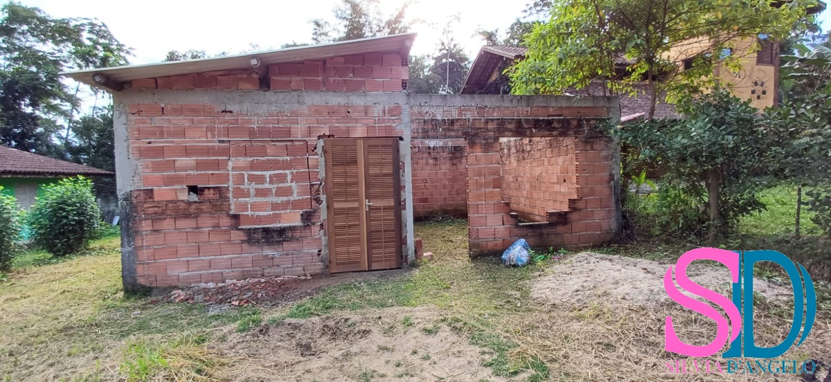 Casa à venda com 2 quartos, 60m² - Foto 3
