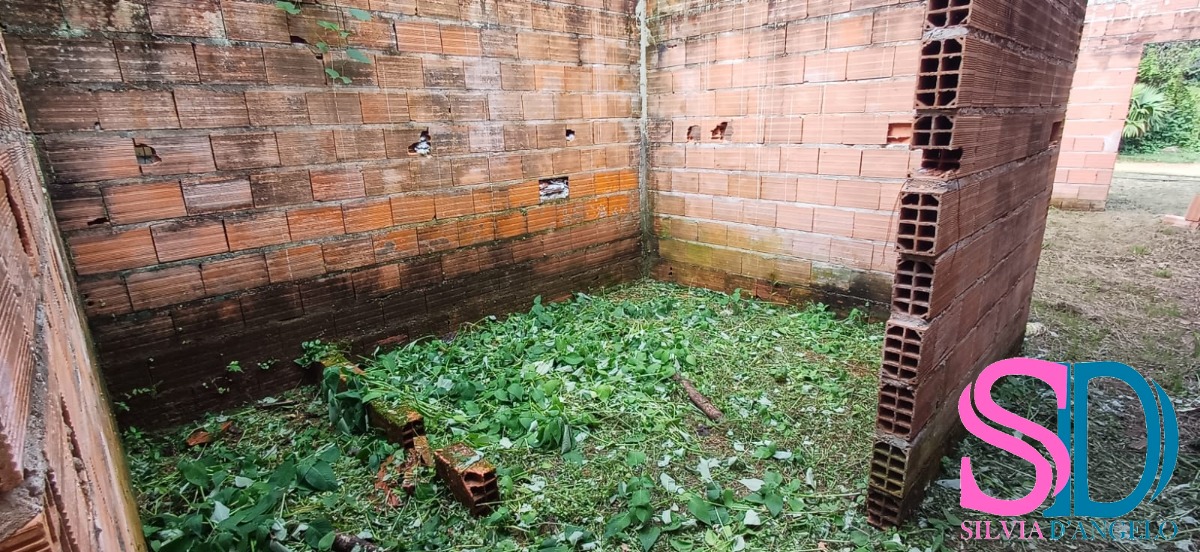 Casa à venda com 2 quartos, 60m² - Foto 5