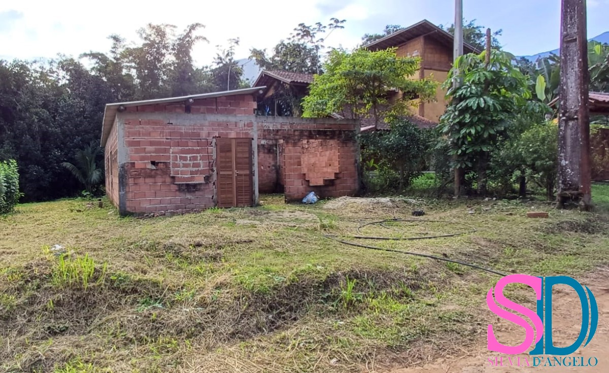 Casa à venda com 2 quartos, 60m² - Foto 2